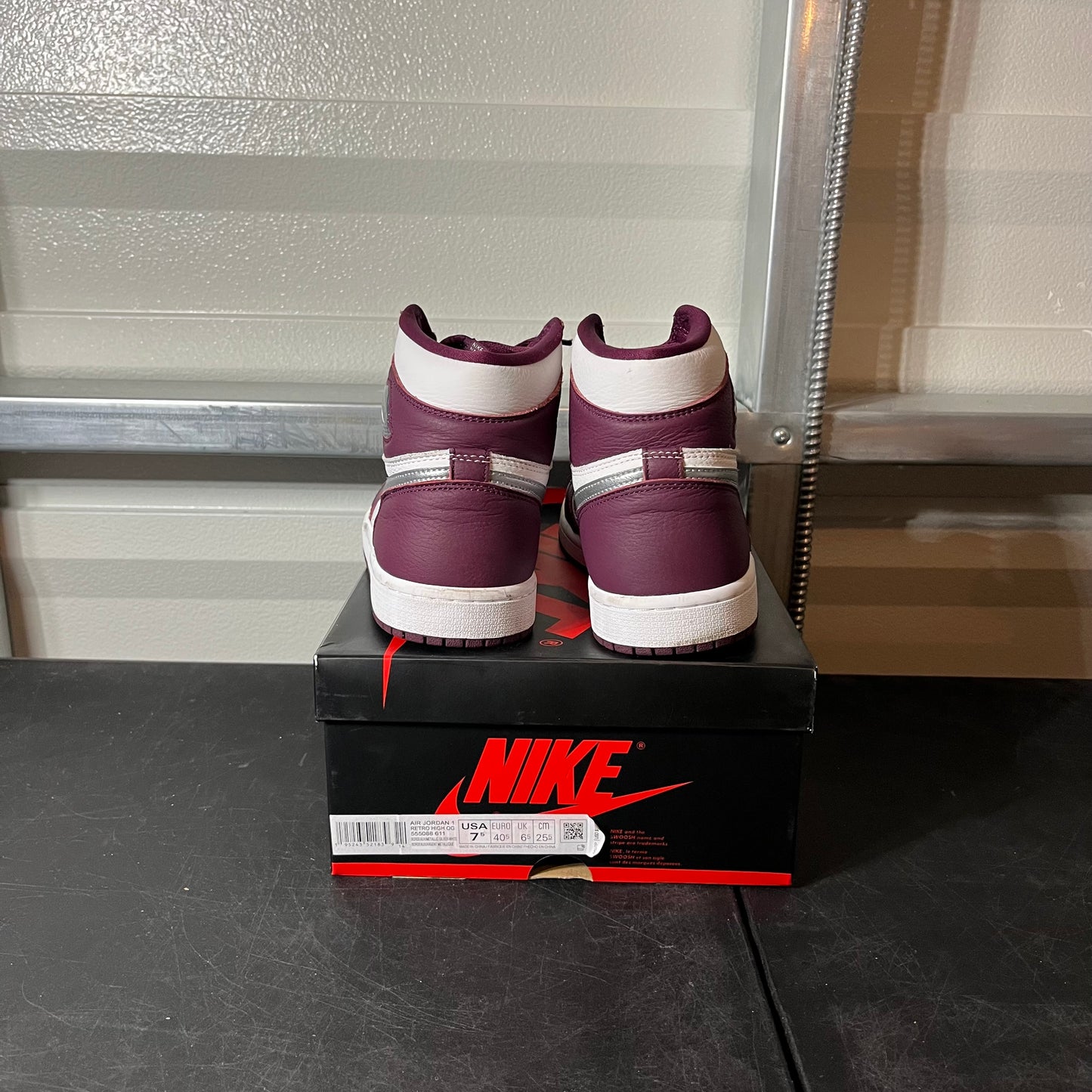 Size 7.5 - AJ 1 Bordo