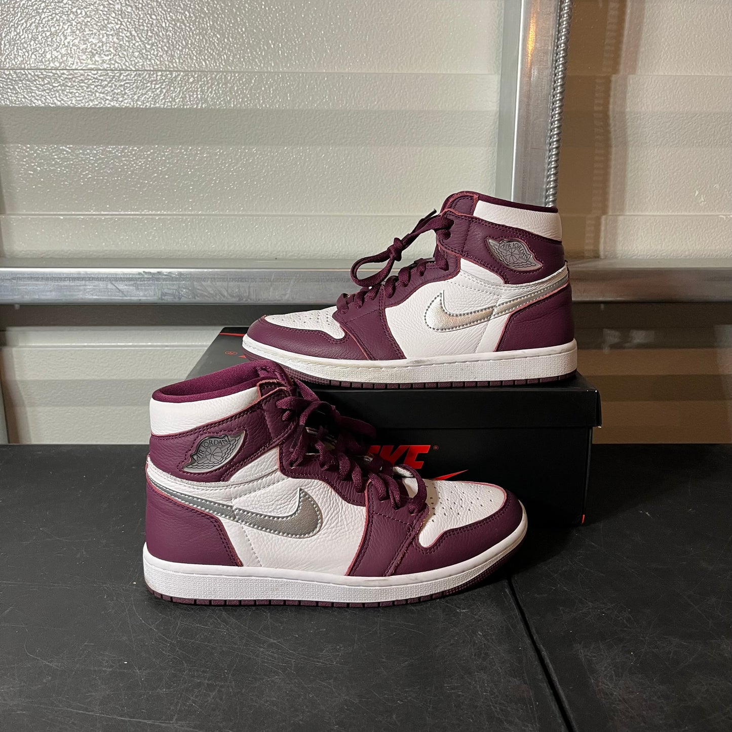 Size 7.5 - AJ 1 Bordo