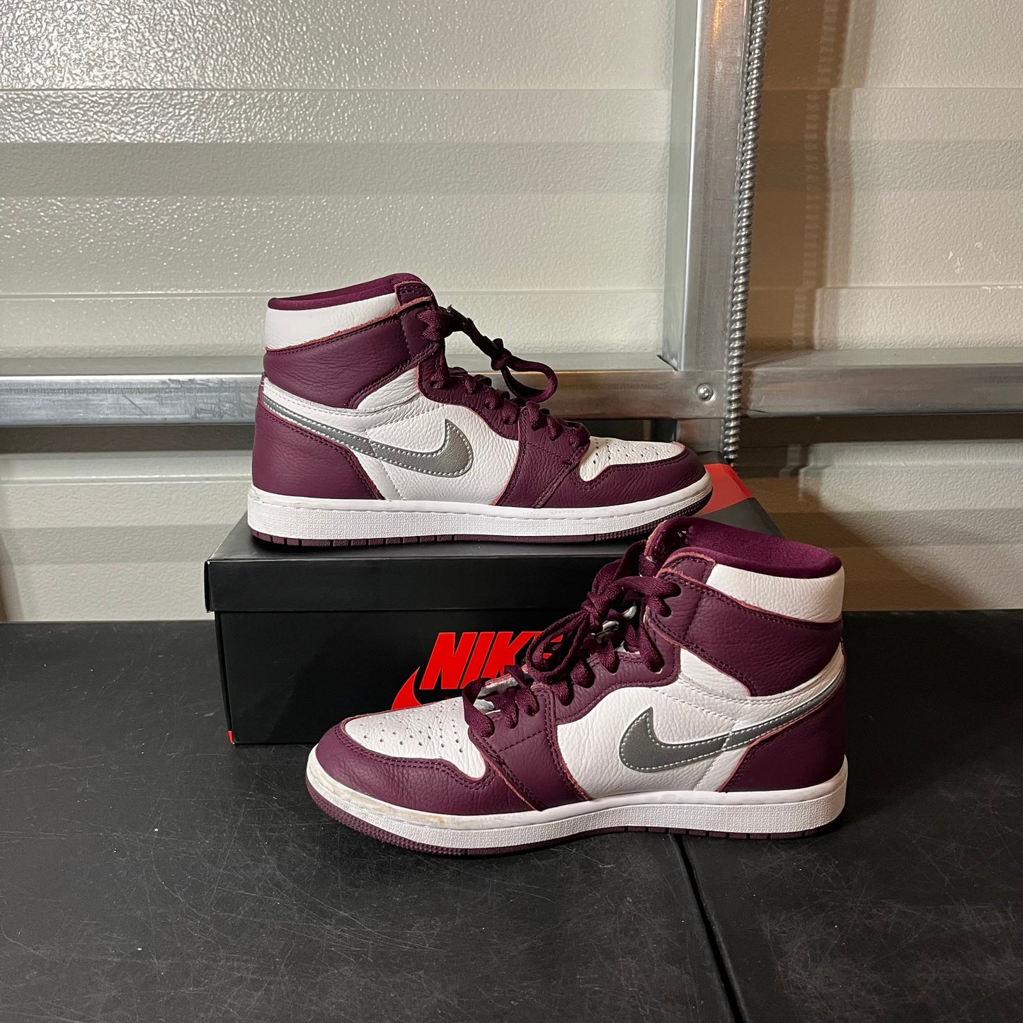 Size 7.5 - AJ 1 Bordo