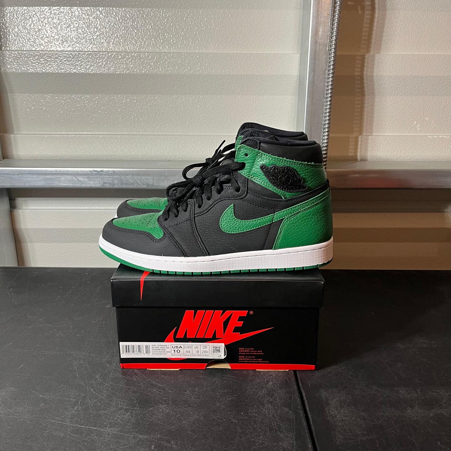 Size 10 - AJ 1 Pine Green 2.0