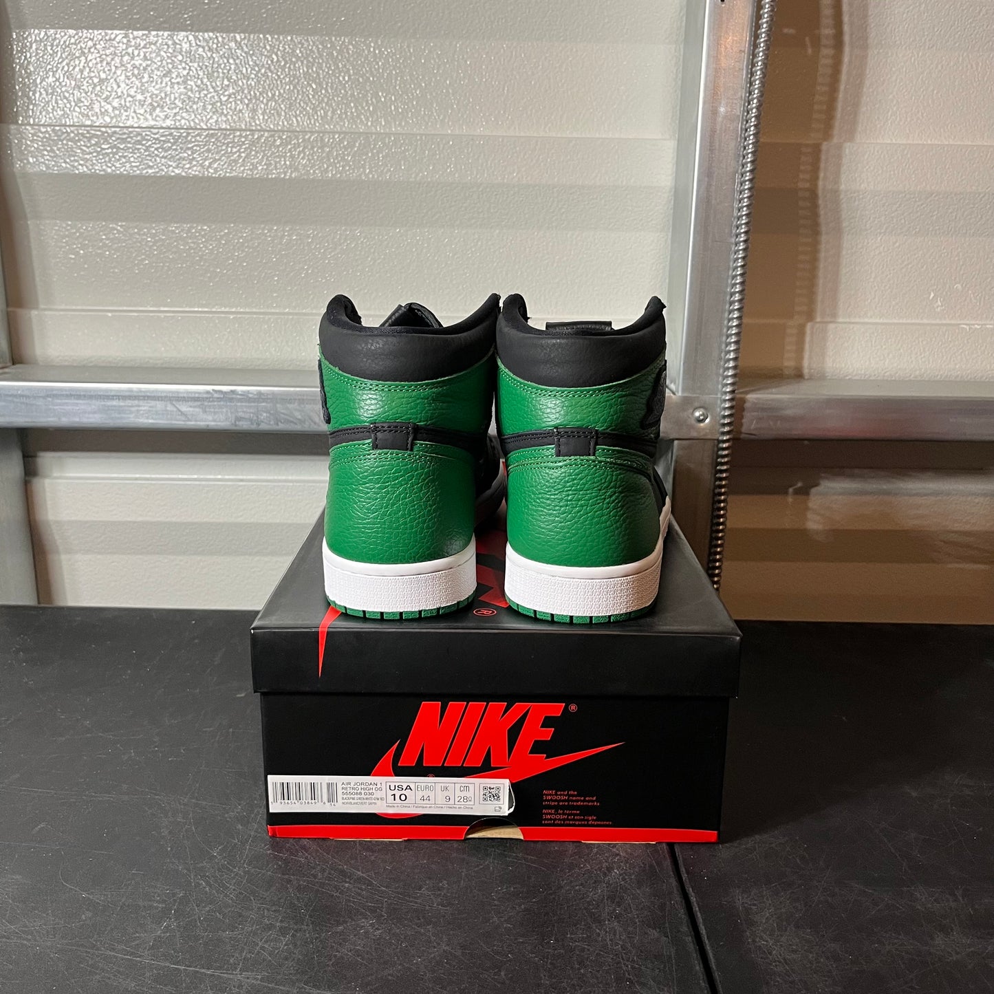 Size 10 - AJ 1 Pine Green 2.0