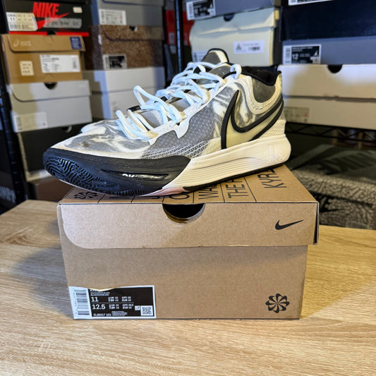 Size 11 - Kyrie 8 White Black