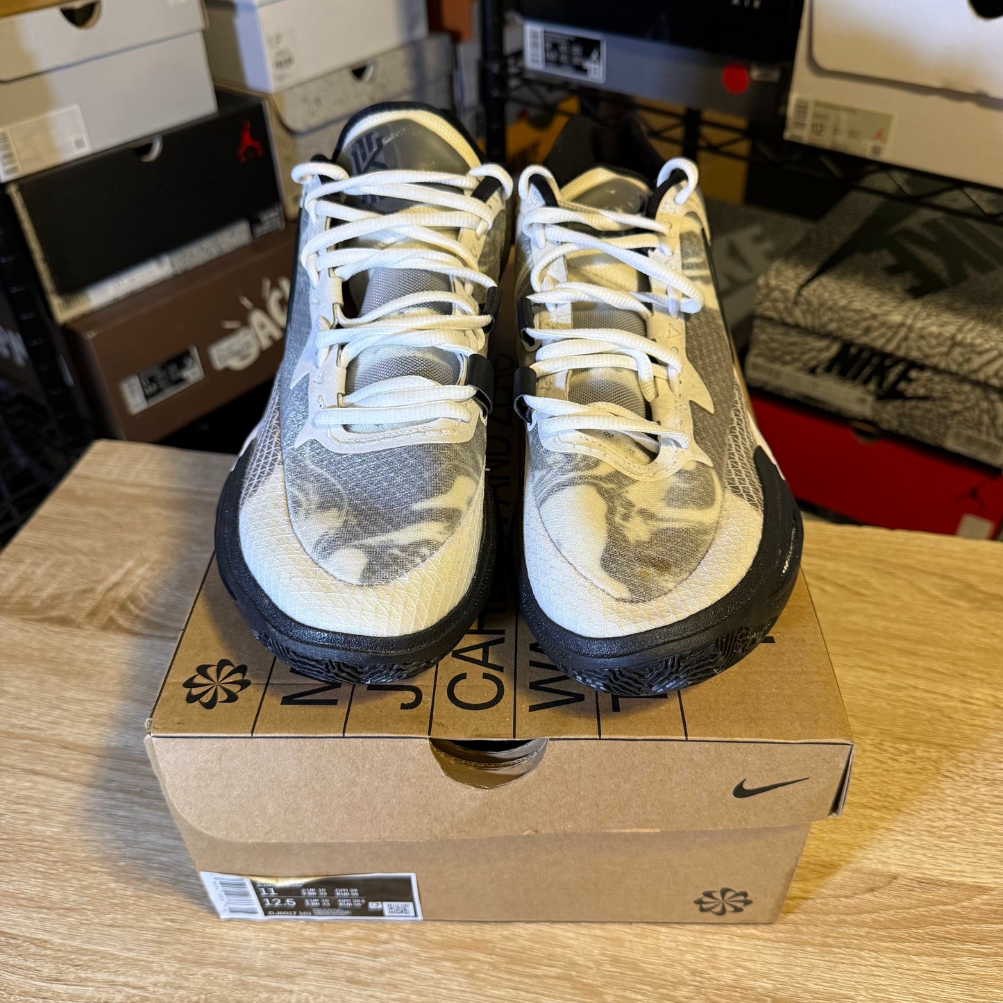Size 11 - Kyrie 8 White Black