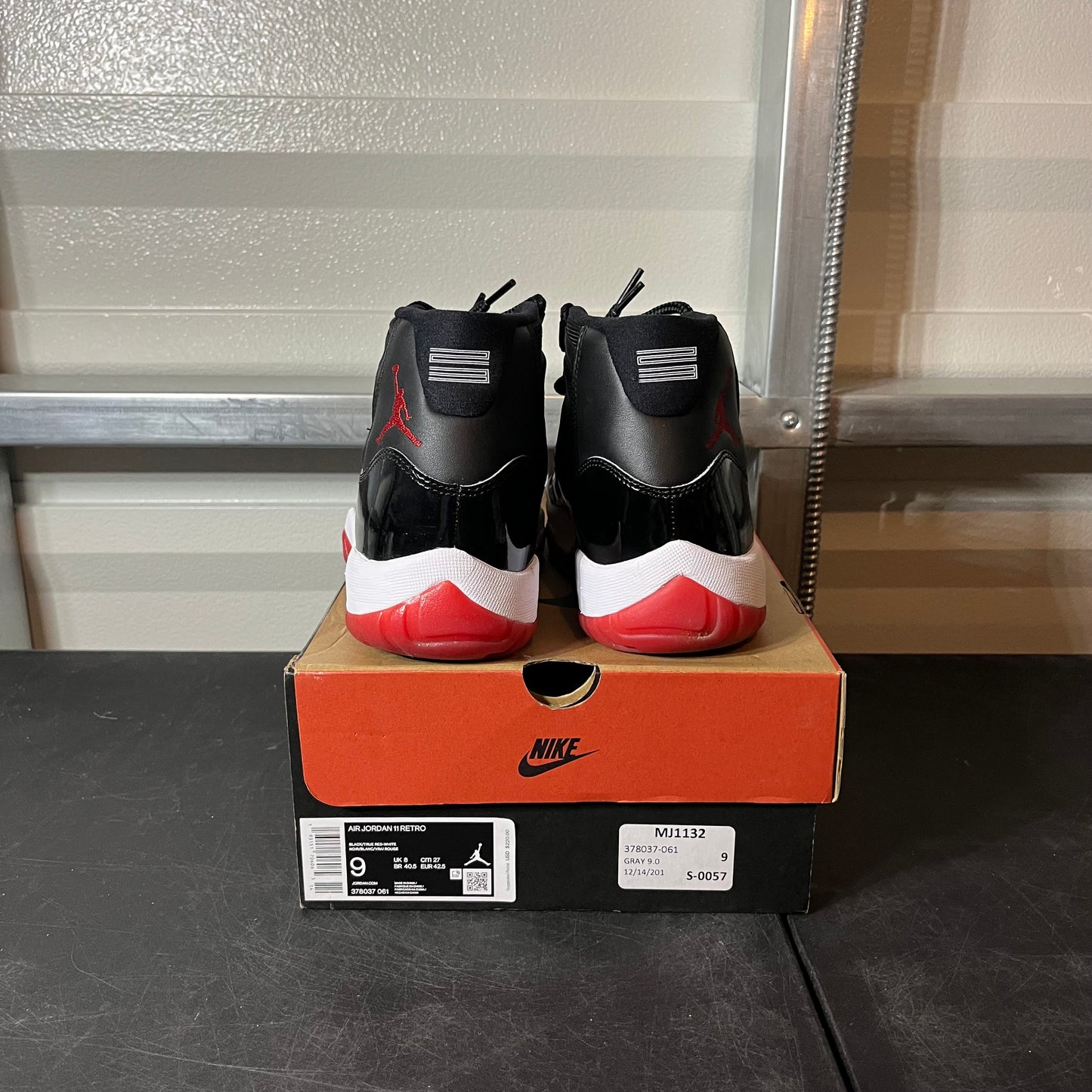 Size 9 - AJ 11 Bred