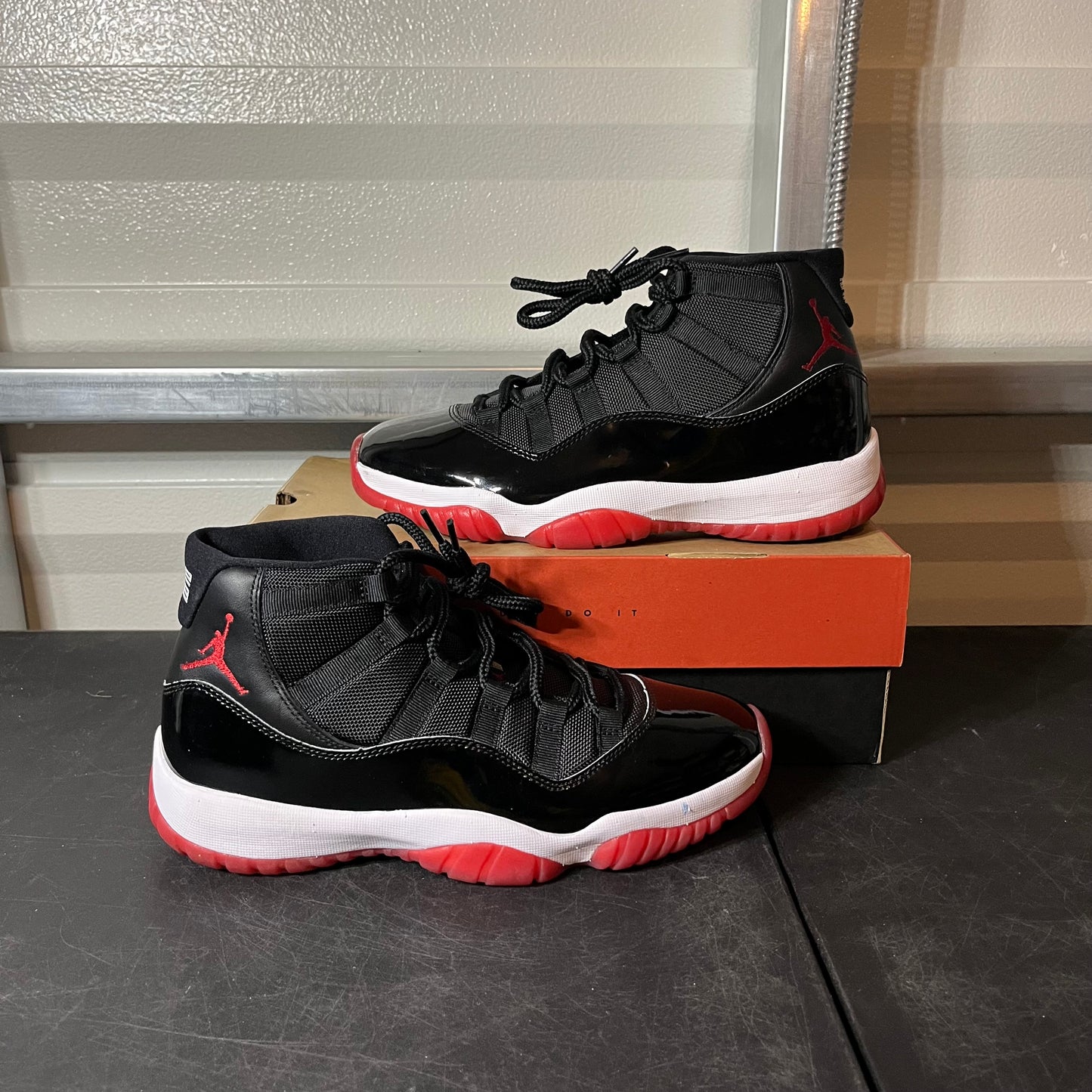 Size 9 - AJ 11 Bred