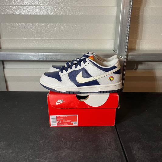 Size 6.5Y - Dunk UV Reactive Photon