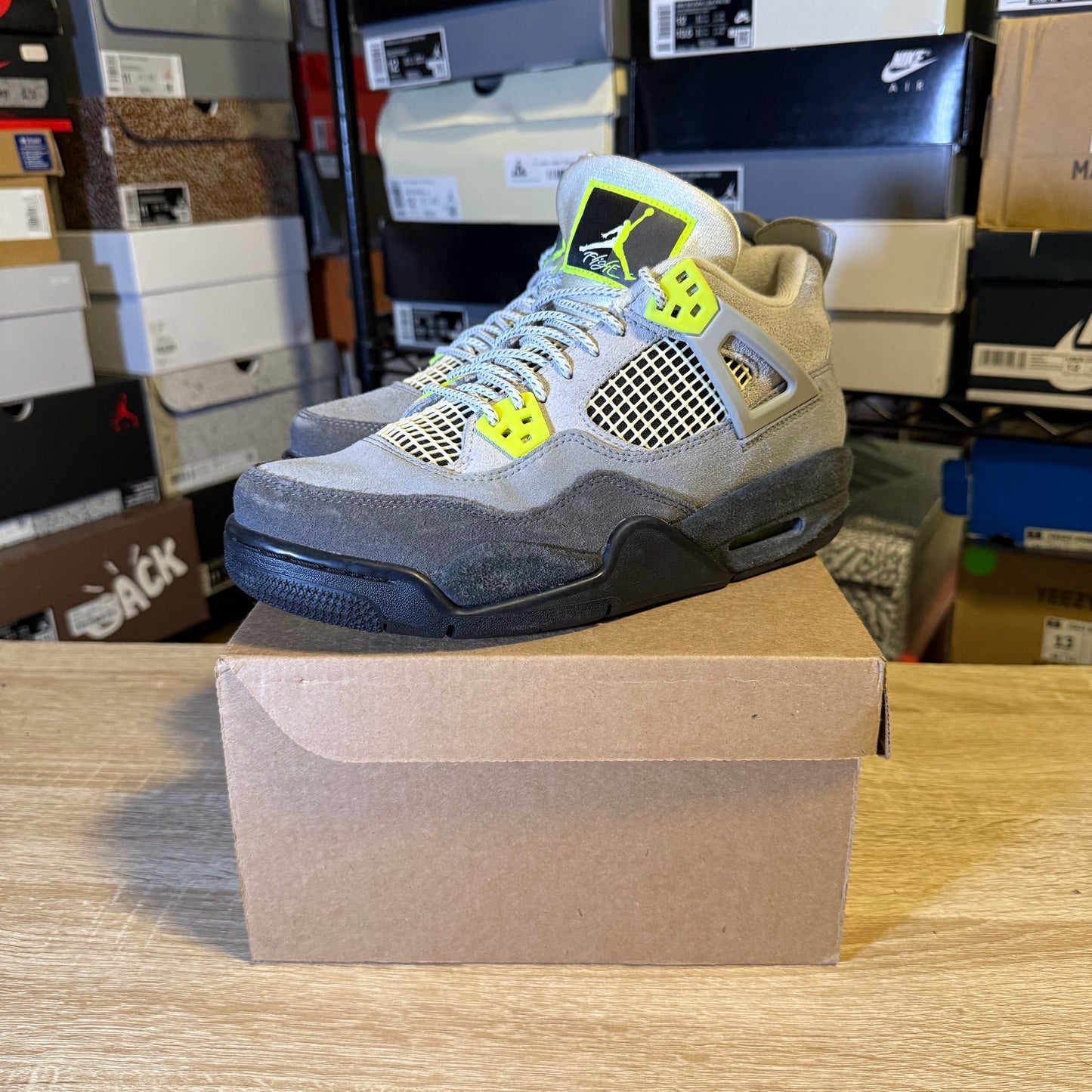 Size 7Y – AJ 4 Neon