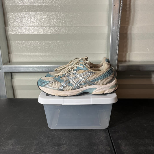 Size 9.5 - ASIC 1130 White Shark Skin