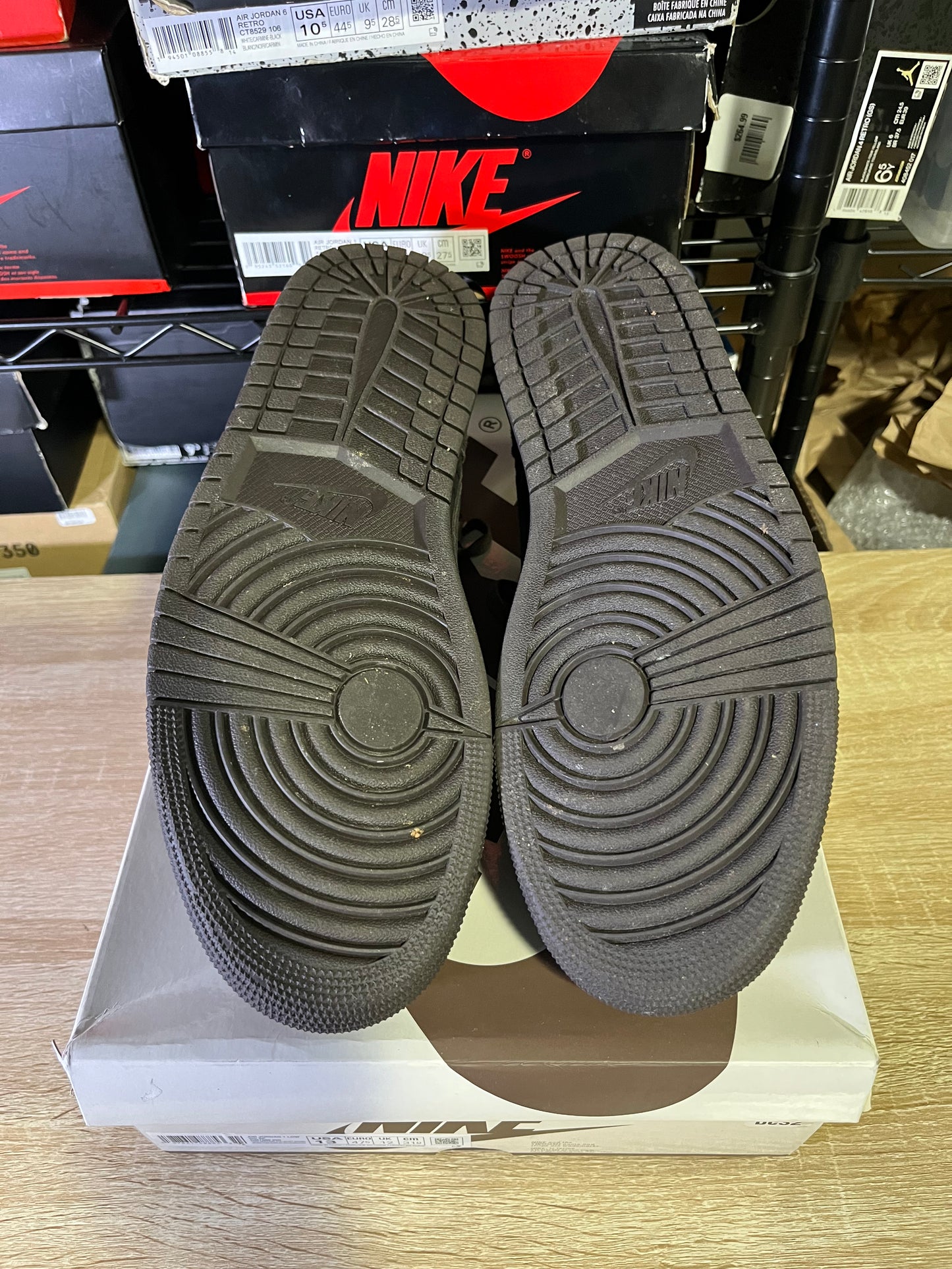 Size 13 – AJ 1 Low Travis Velvet