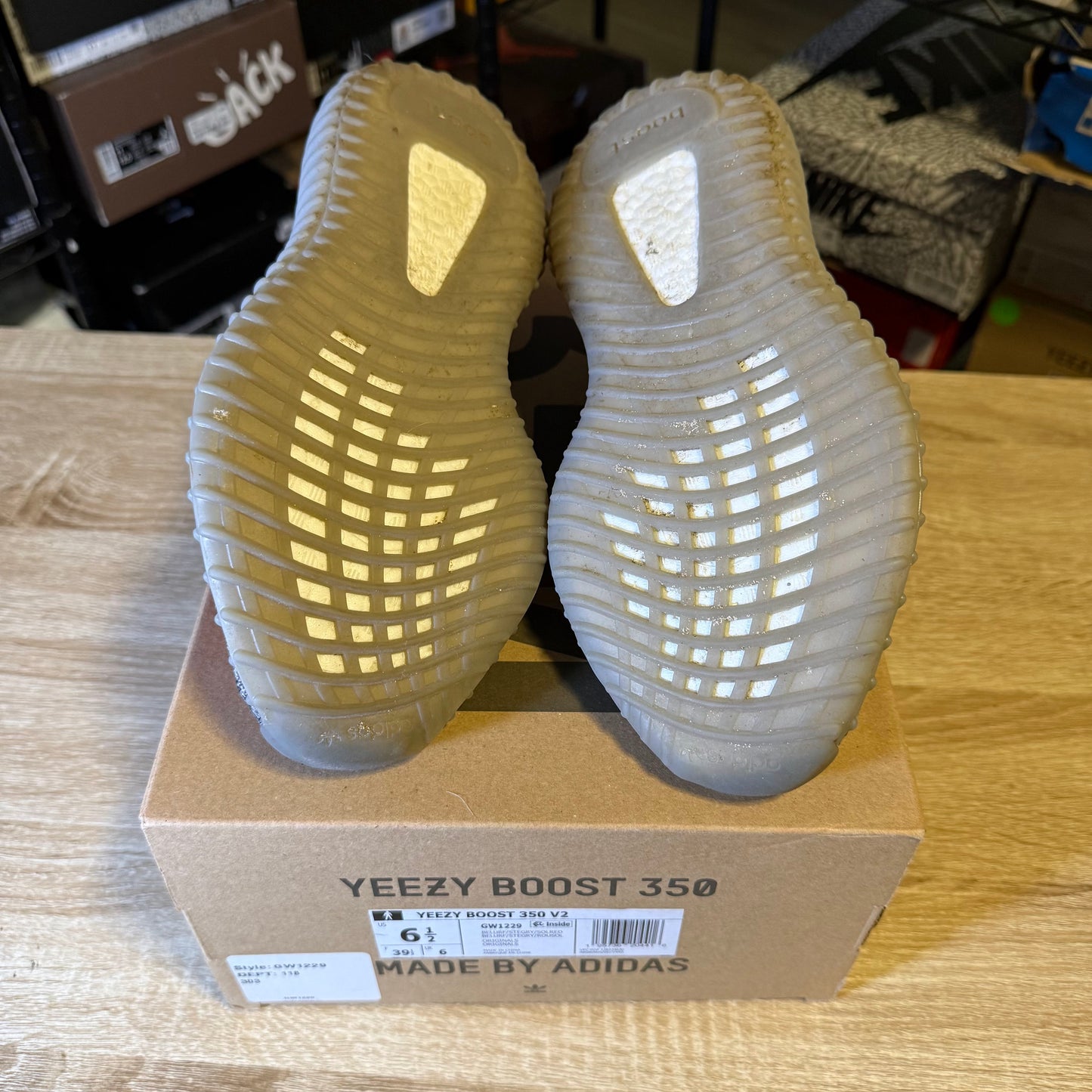 Size 6.5 – YZY 350 Beluga