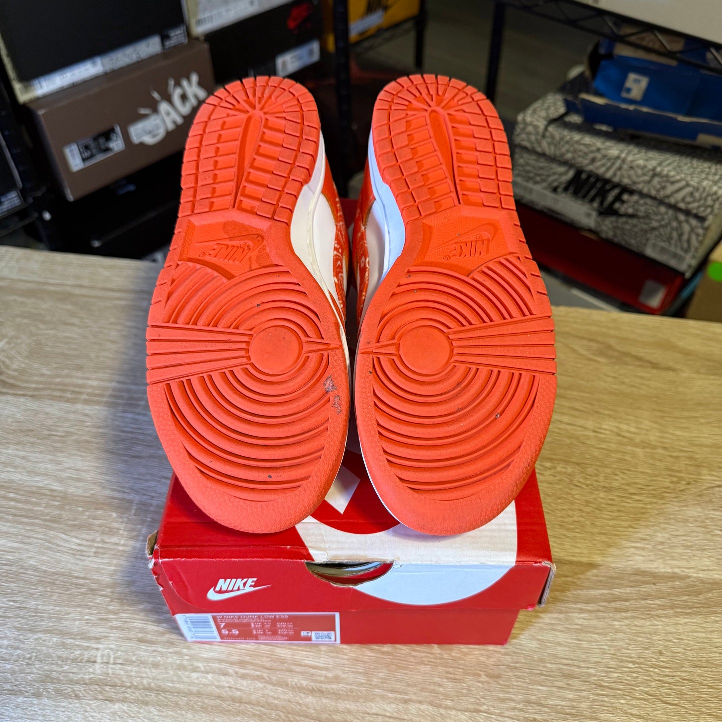 Size 5.5 M – Dunk Orange Paisley