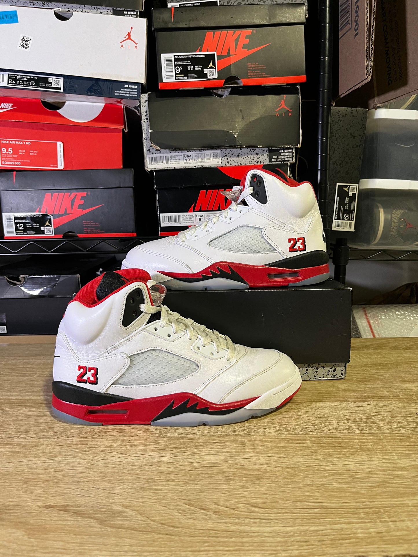 Size 9 – AJ 5 Fire Red Black Tongue