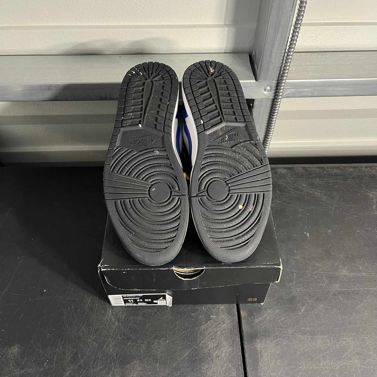Size 11 - AJ 1 Low Game Royal
