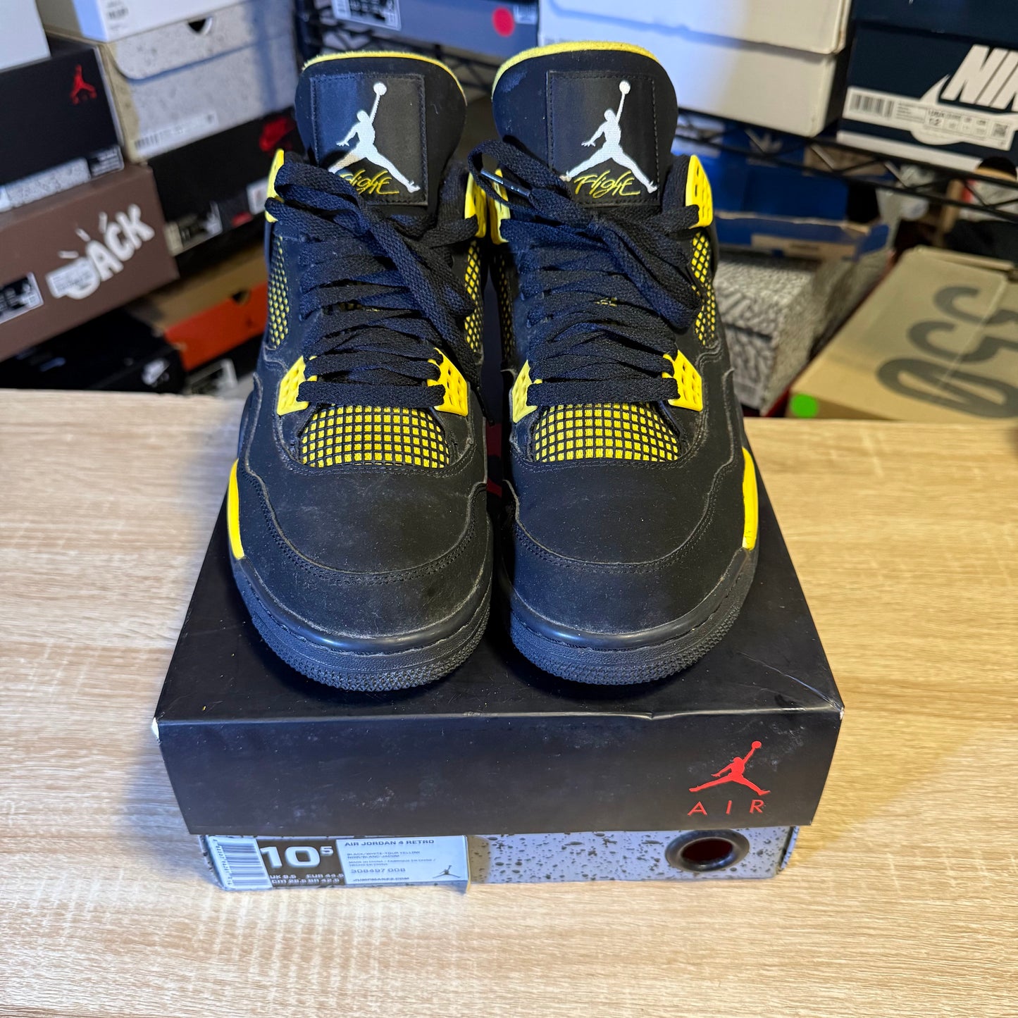 Size 10.5 – AJ 4 Thunder (2012)