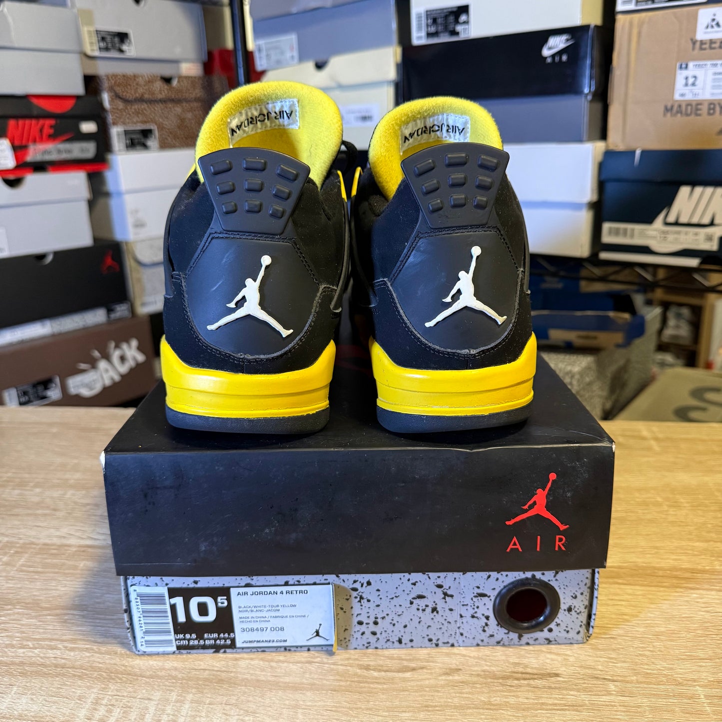 Size 10.5 – AJ 4 Thunder (2012)