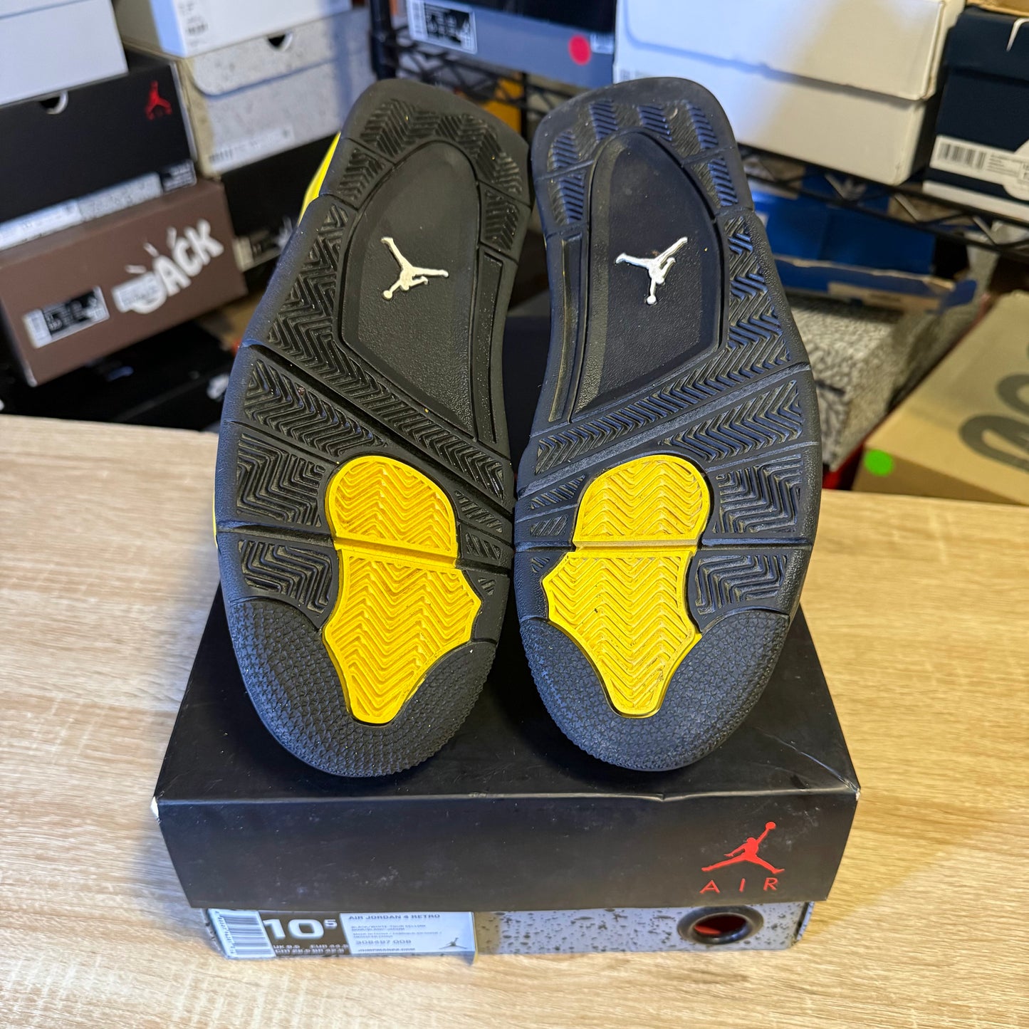 Size 10.5 – AJ 4 Thunder (2012)