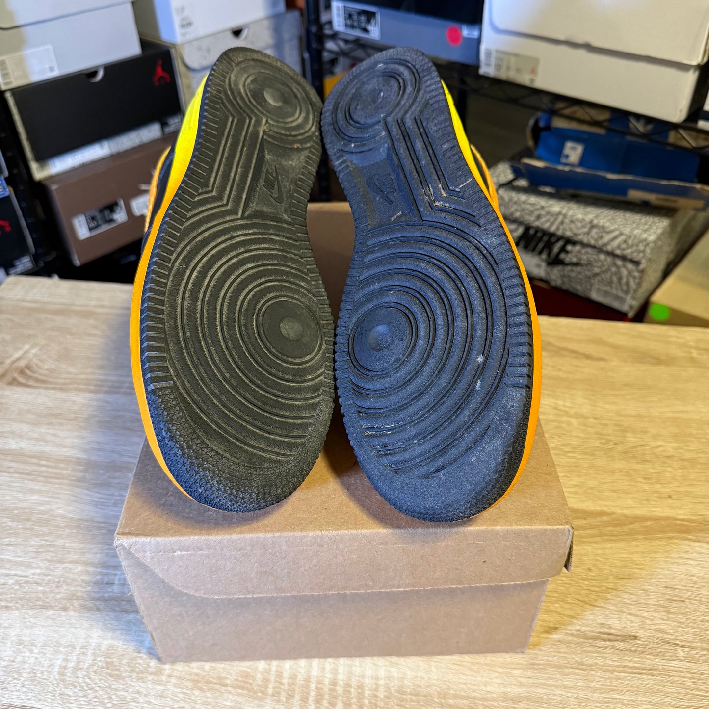 Size 9.5 - AF 1 '07 Low Black Orange Peel