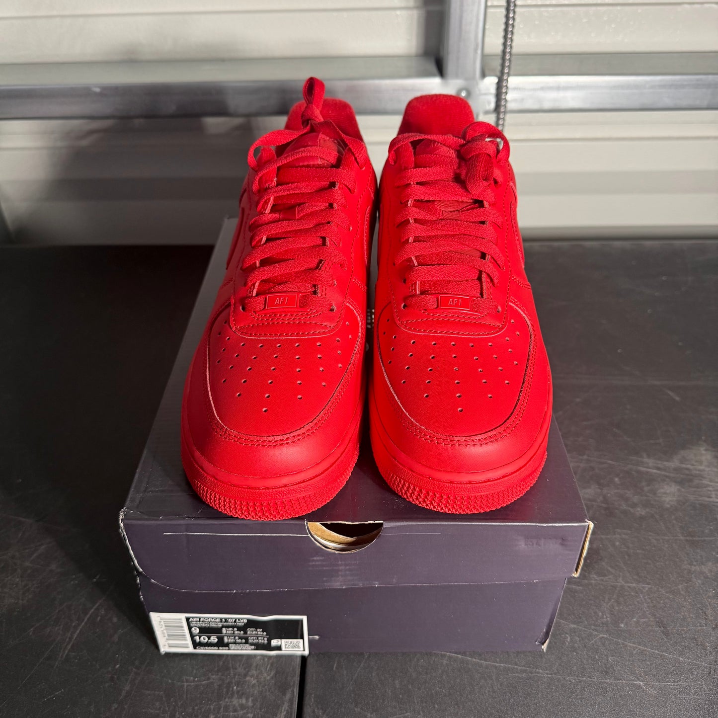 Size 9 - AF1 Triple Red
