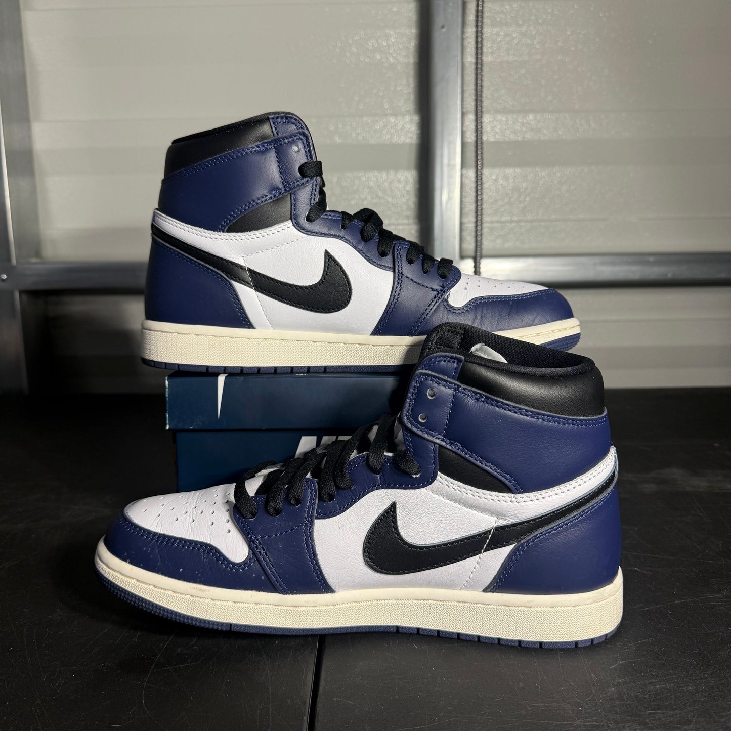 Size 9 - AJ 1 Midnight Navy