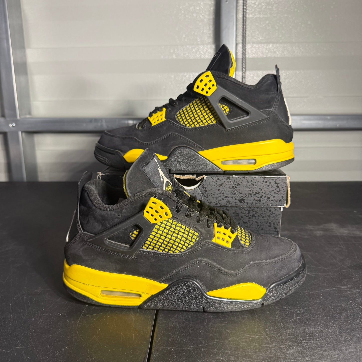 Size 9.5 - AJ 4 Thunder