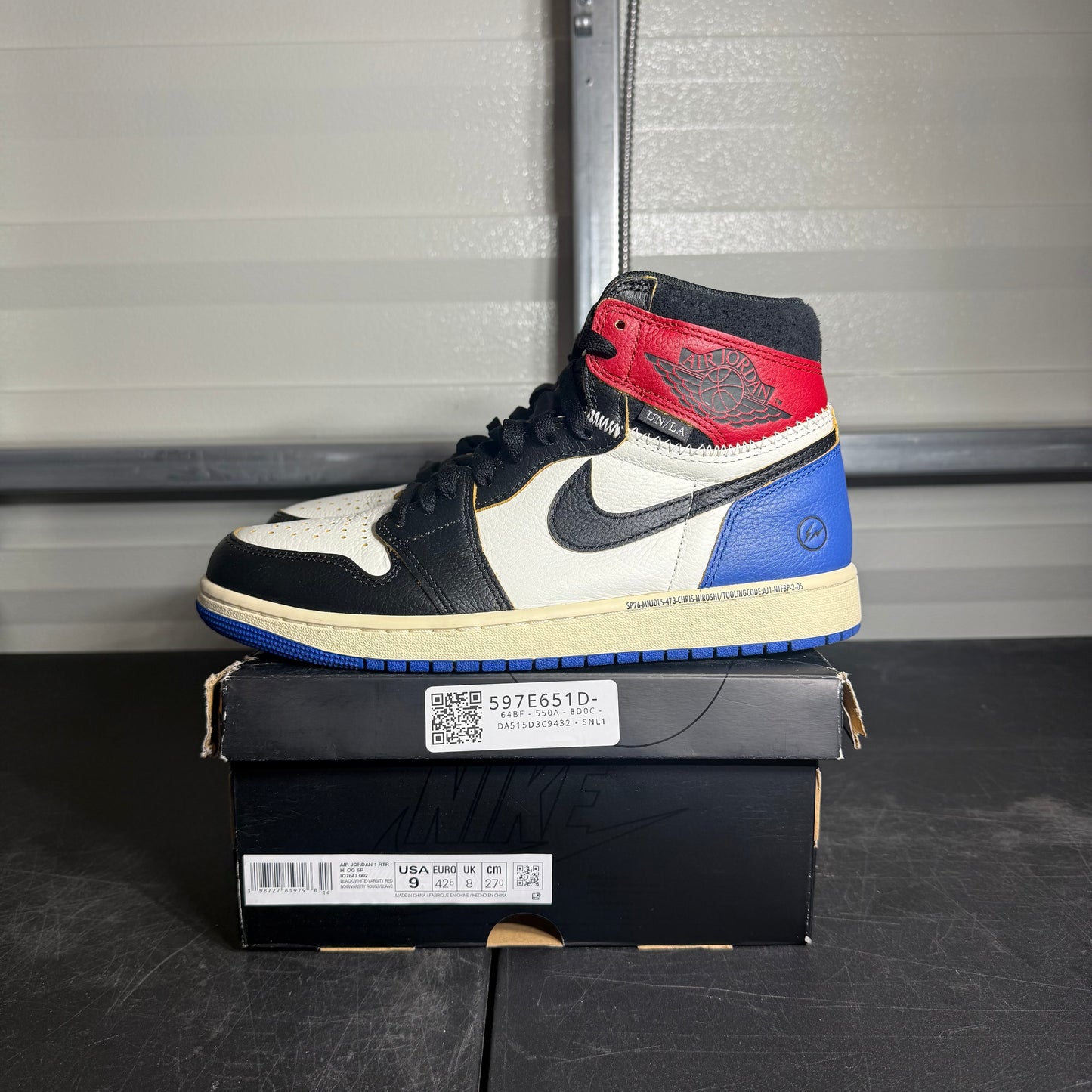 Size 9 - AJ 1 Fragment