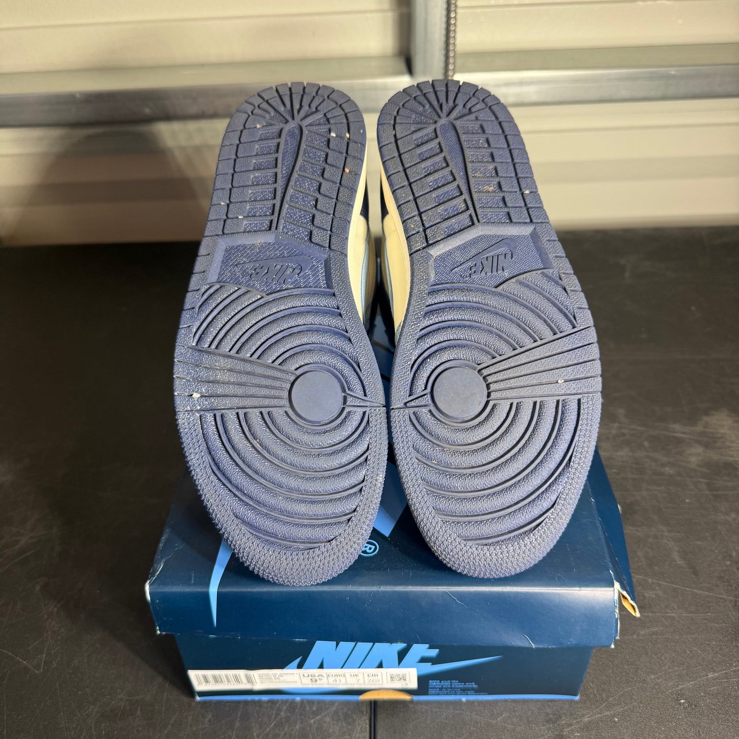 Size 9.5W - AJ 1 First in Flight