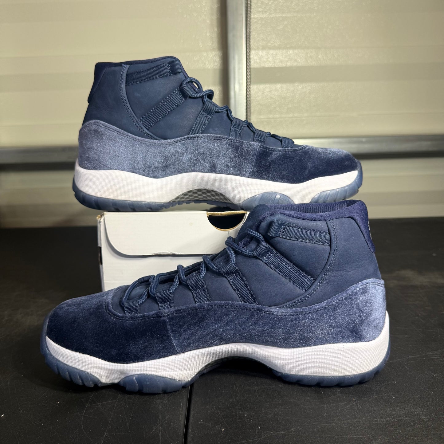 Size 12W - AJ 11 Midnight Navy