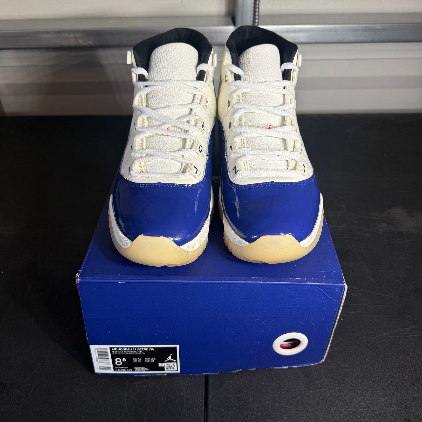 Size 8.5 - AJ 11 Rare Air