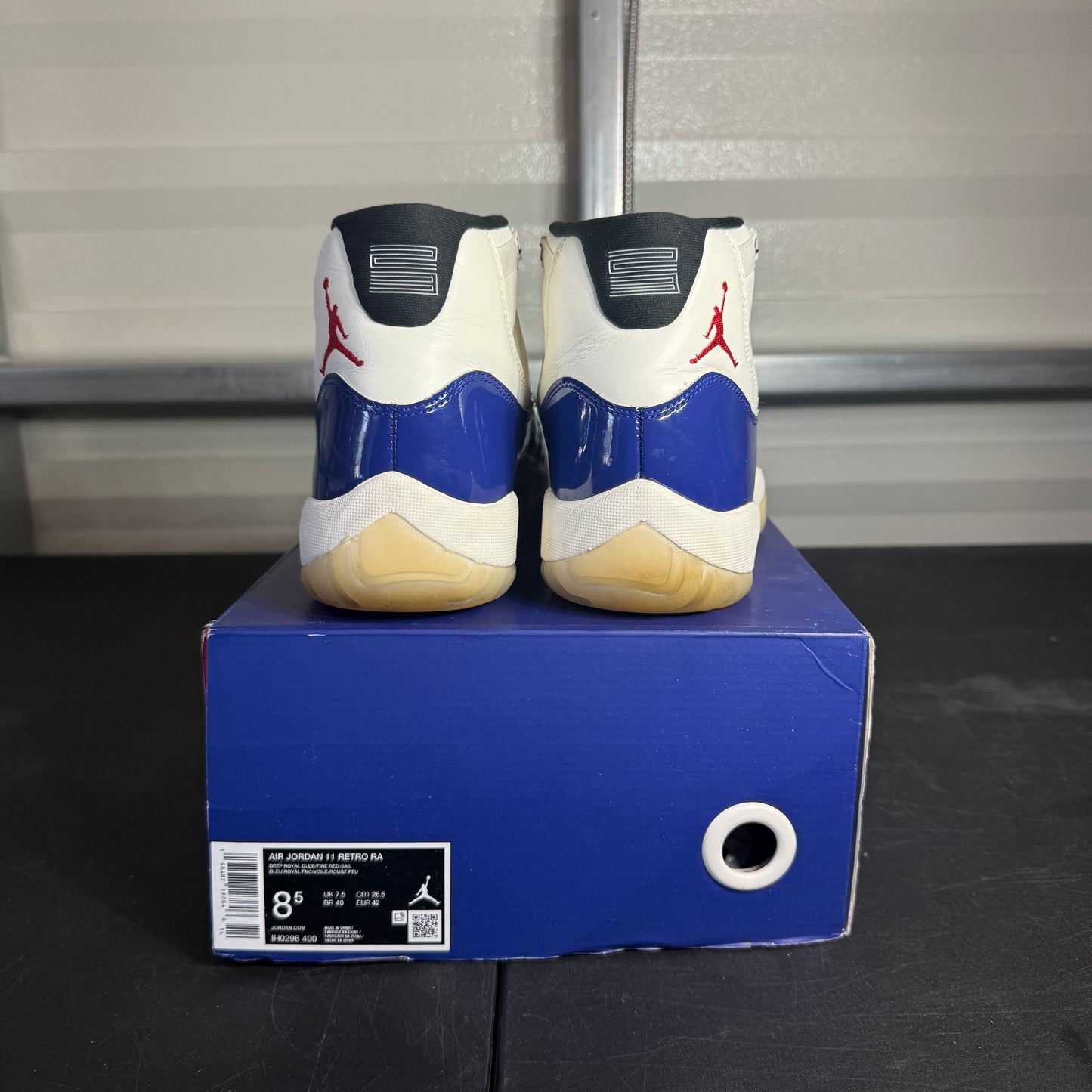 Size 8.5 - AJ 11 Rare Air