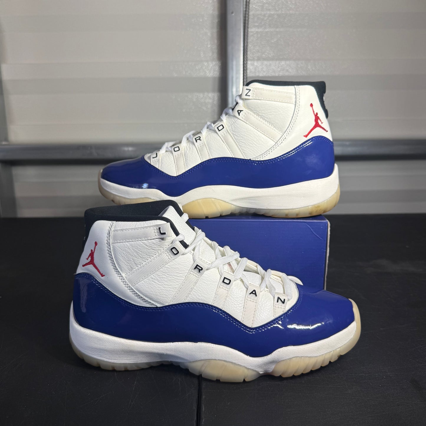Size 8.5 - AJ 11 Rare Air