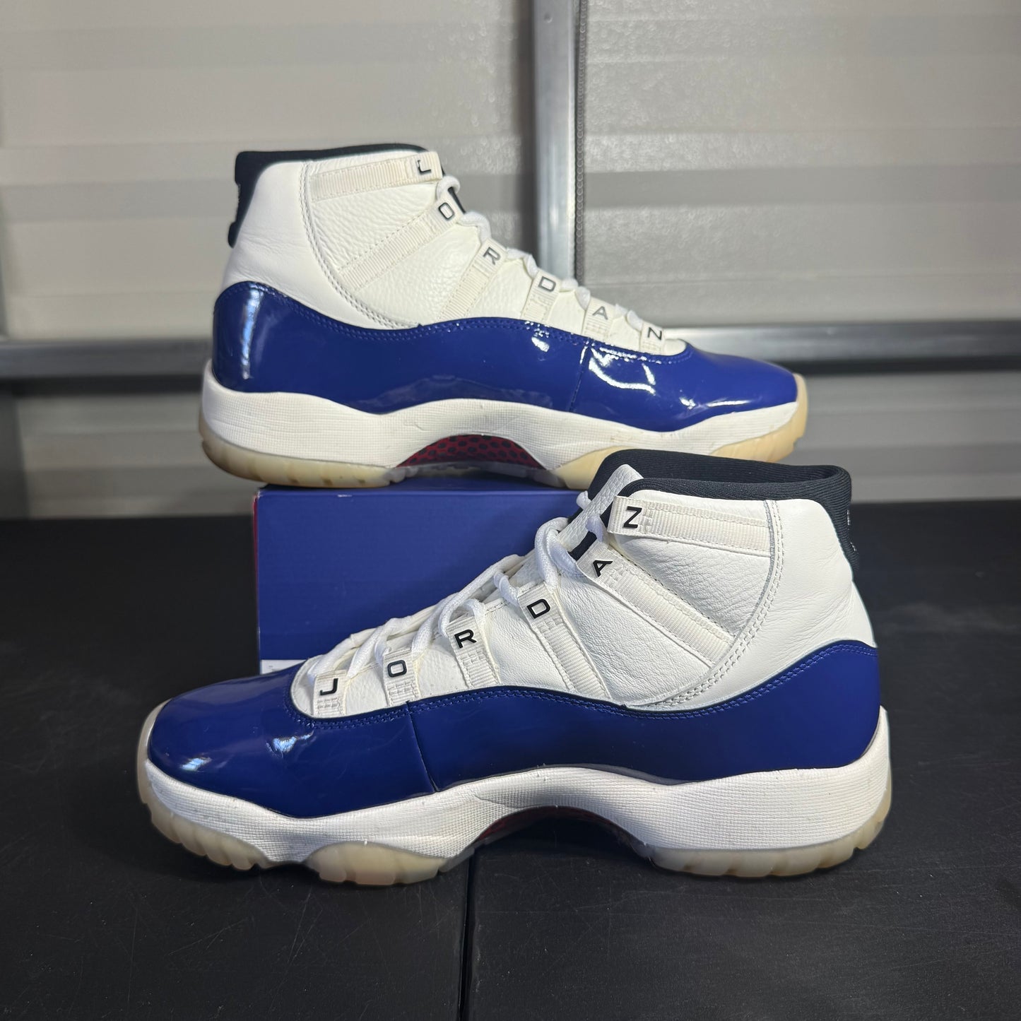 Size 8.5 - AJ 11 Rare Air
