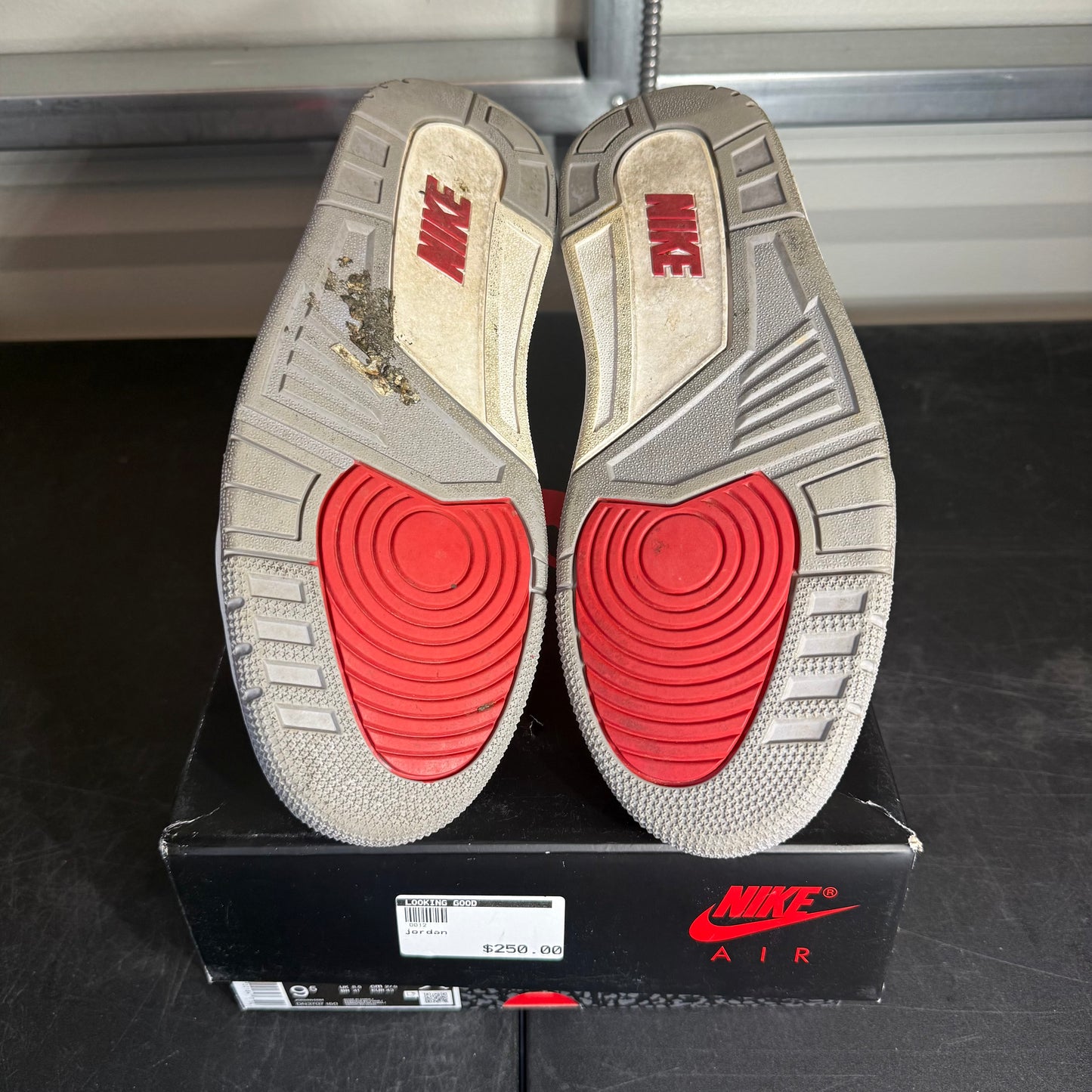 Size 9.5 - AJ 3 Fire Red