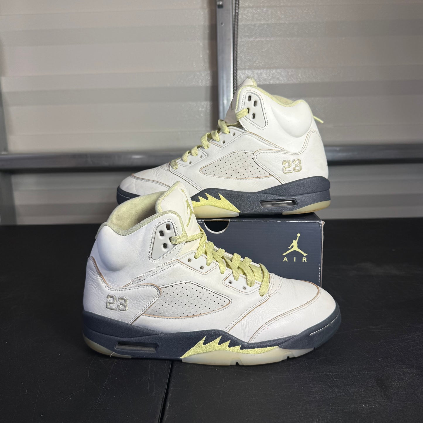 Size 9W - AJ 5 Luminous Green
