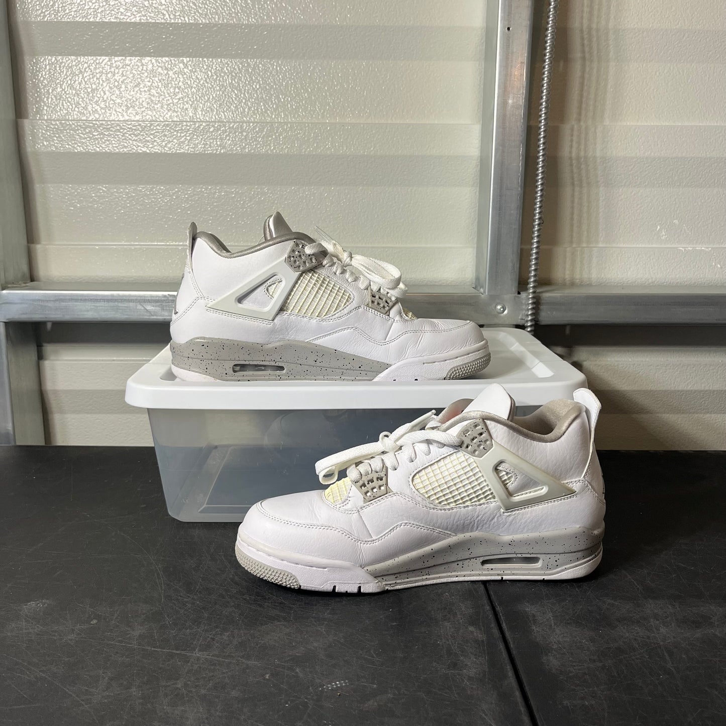 Size 9.5 - AJ 4 White Oreo