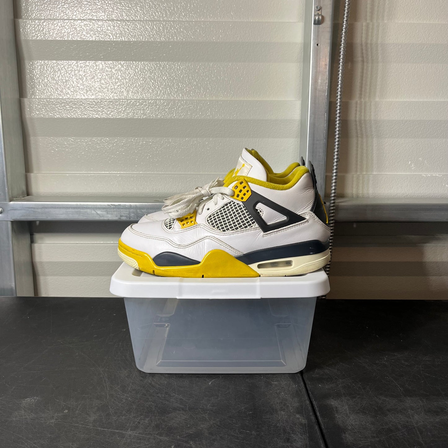 Size 11W - AJ 4 Sulfur