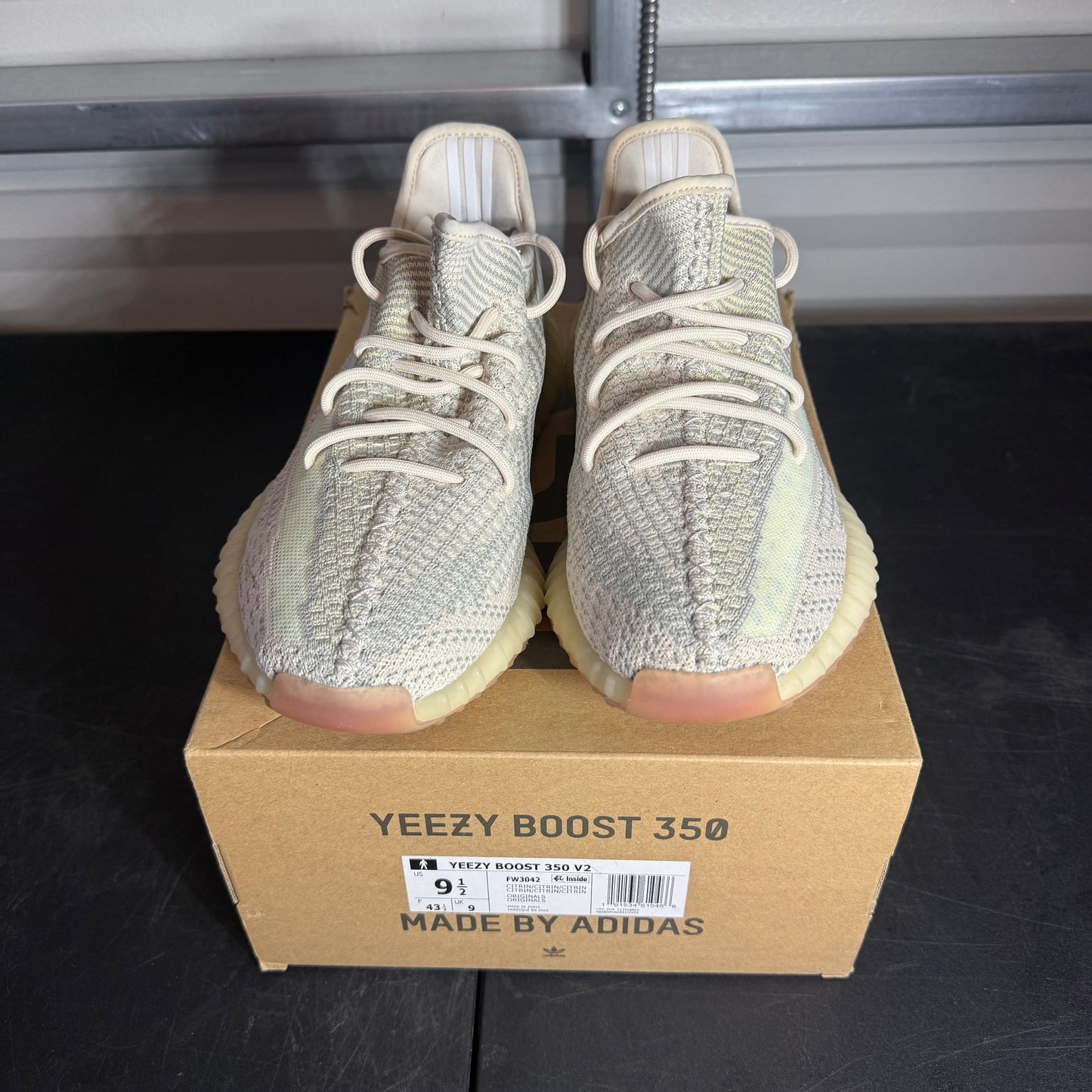 Size 9.5 - Yeezy Citrin