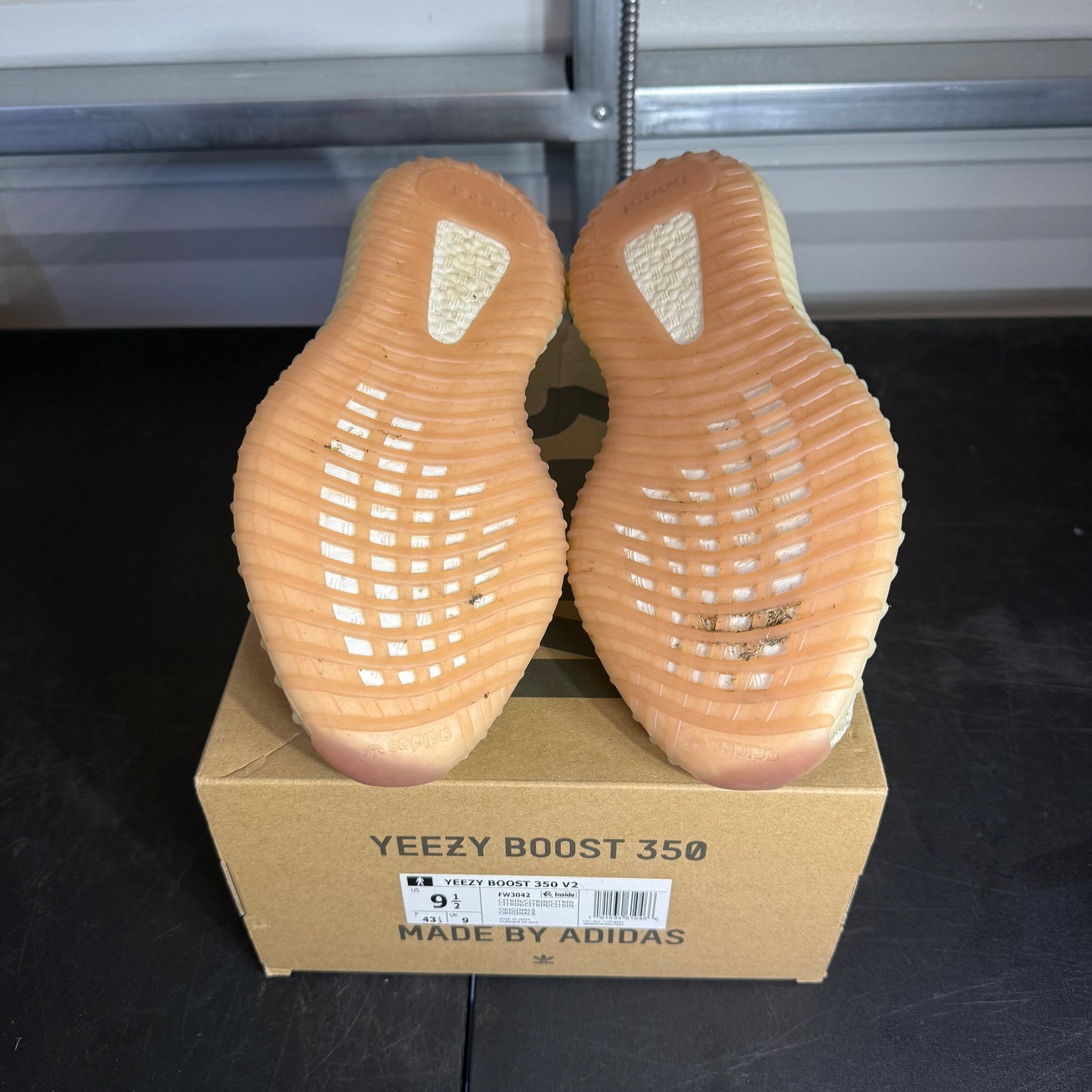 Size 9.5 - Yeezy Citrin