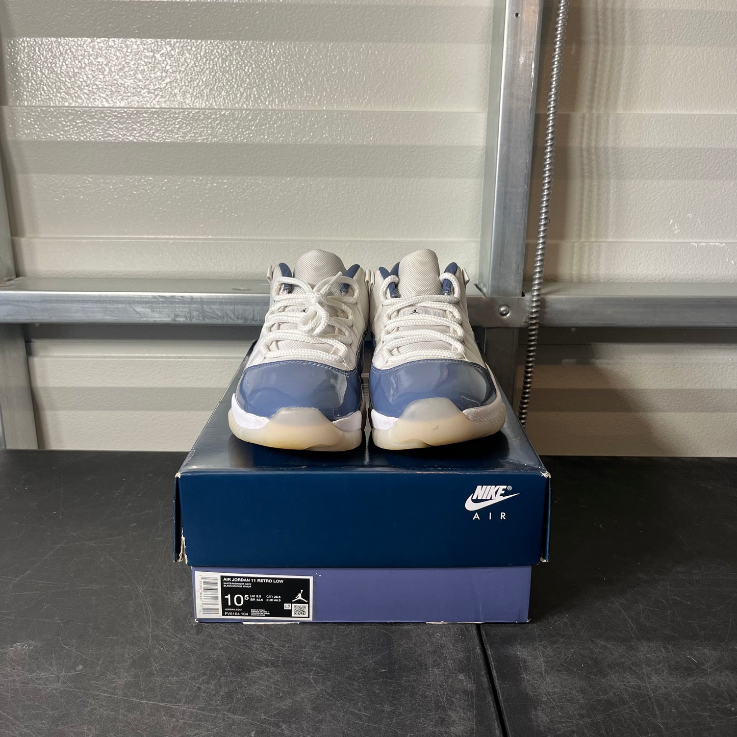Size 10.5 - AJ 11 Diffused Blue