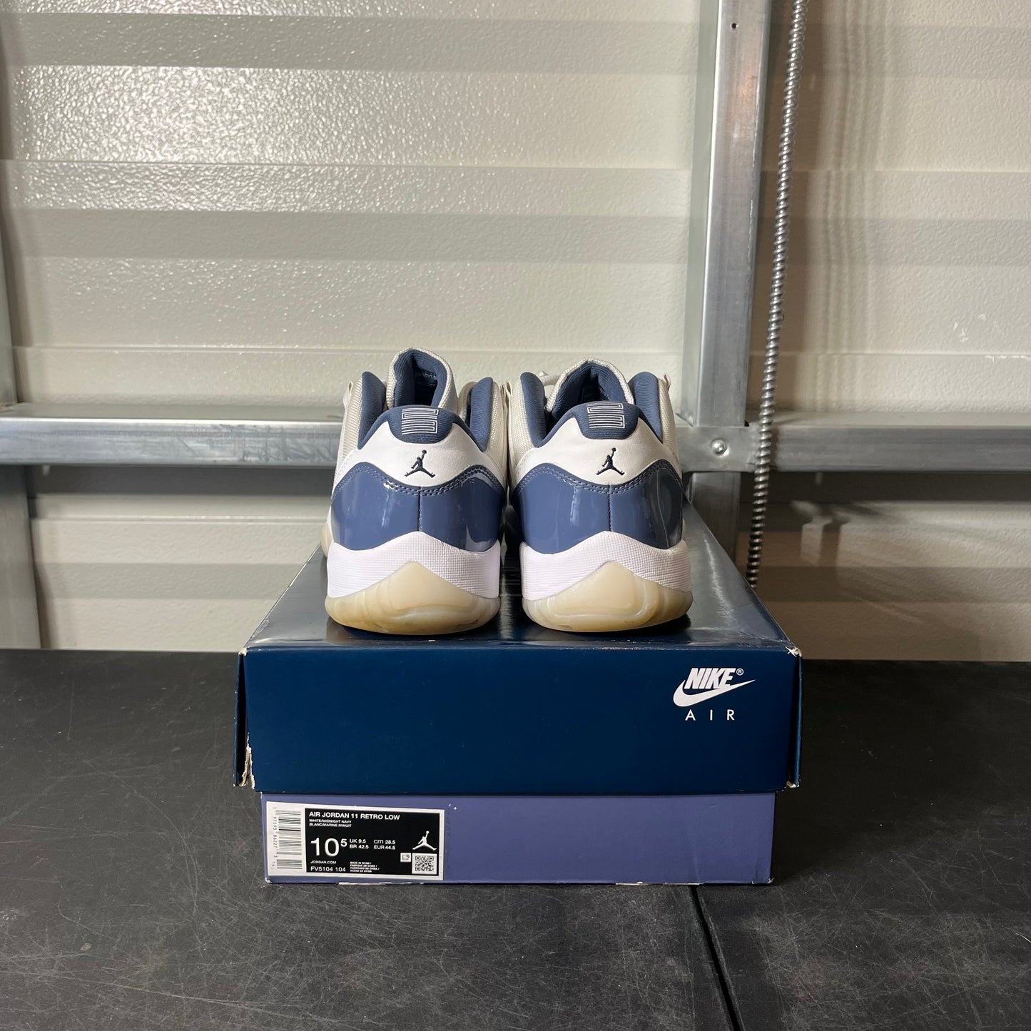 Size 10.5 - AJ 11 Diffused Blue