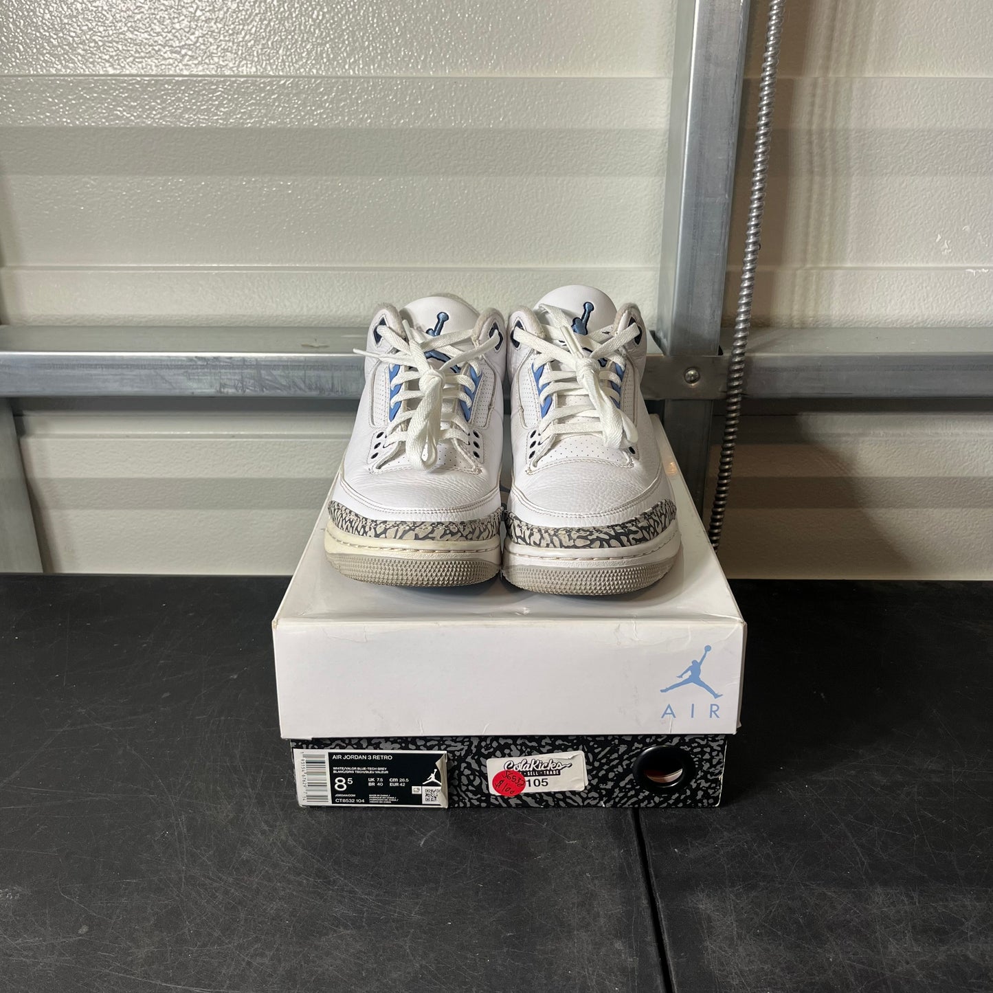 Size 8.5 - AJ 3 UNC