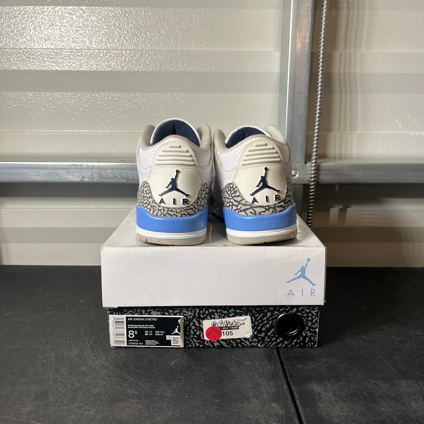 Size 8.5 - AJ 3 UNC