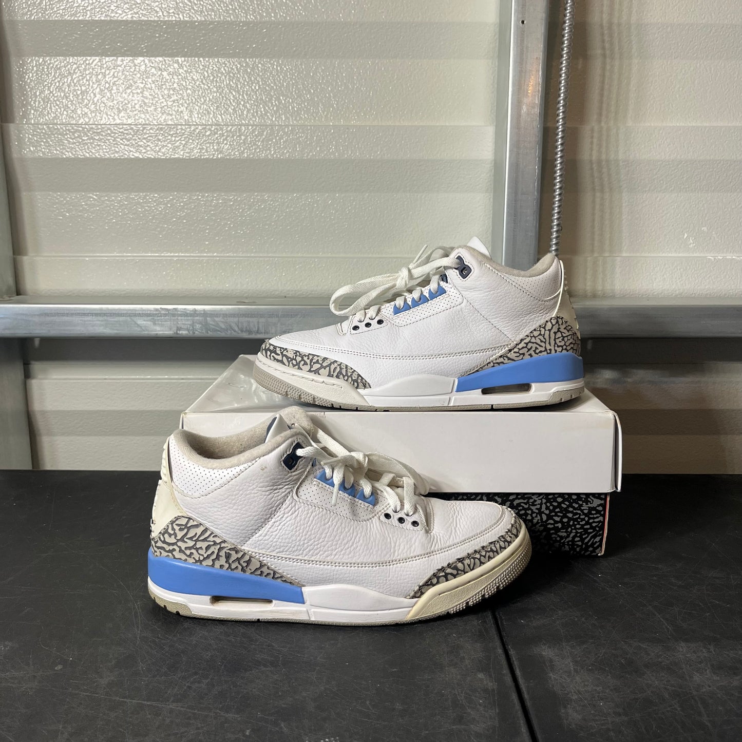 Size 8.5 - AJ 3 UNC