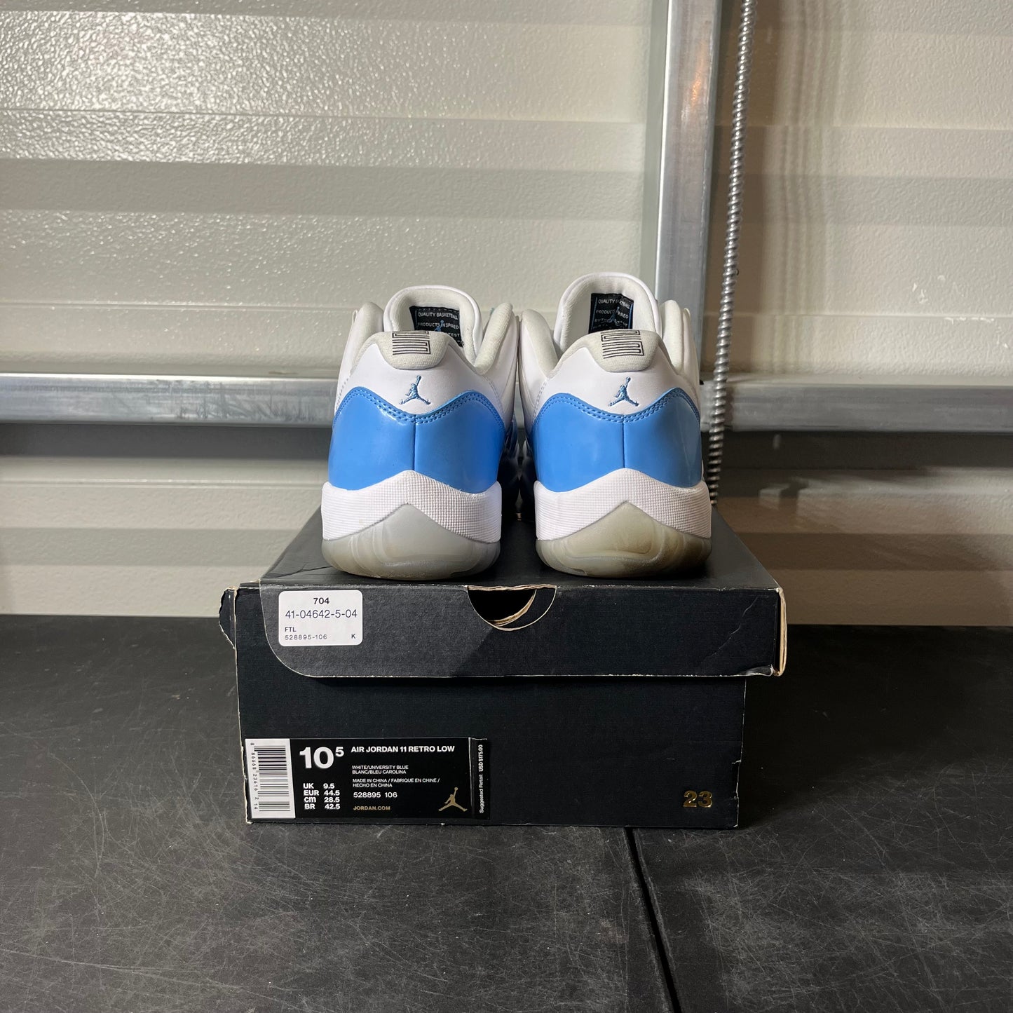 Size 10.5 - AJ 11 Low UNC
