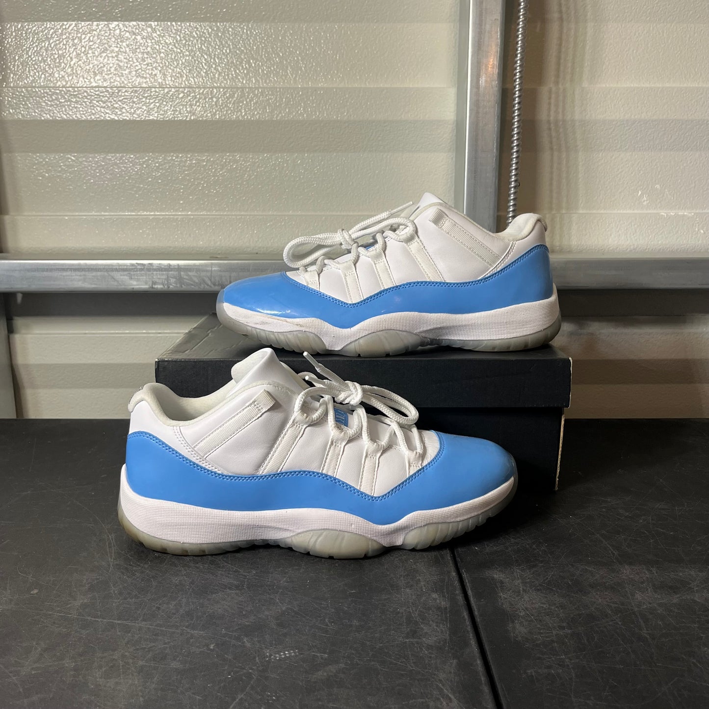 Size 10.5 - AJ 11 Low UNC