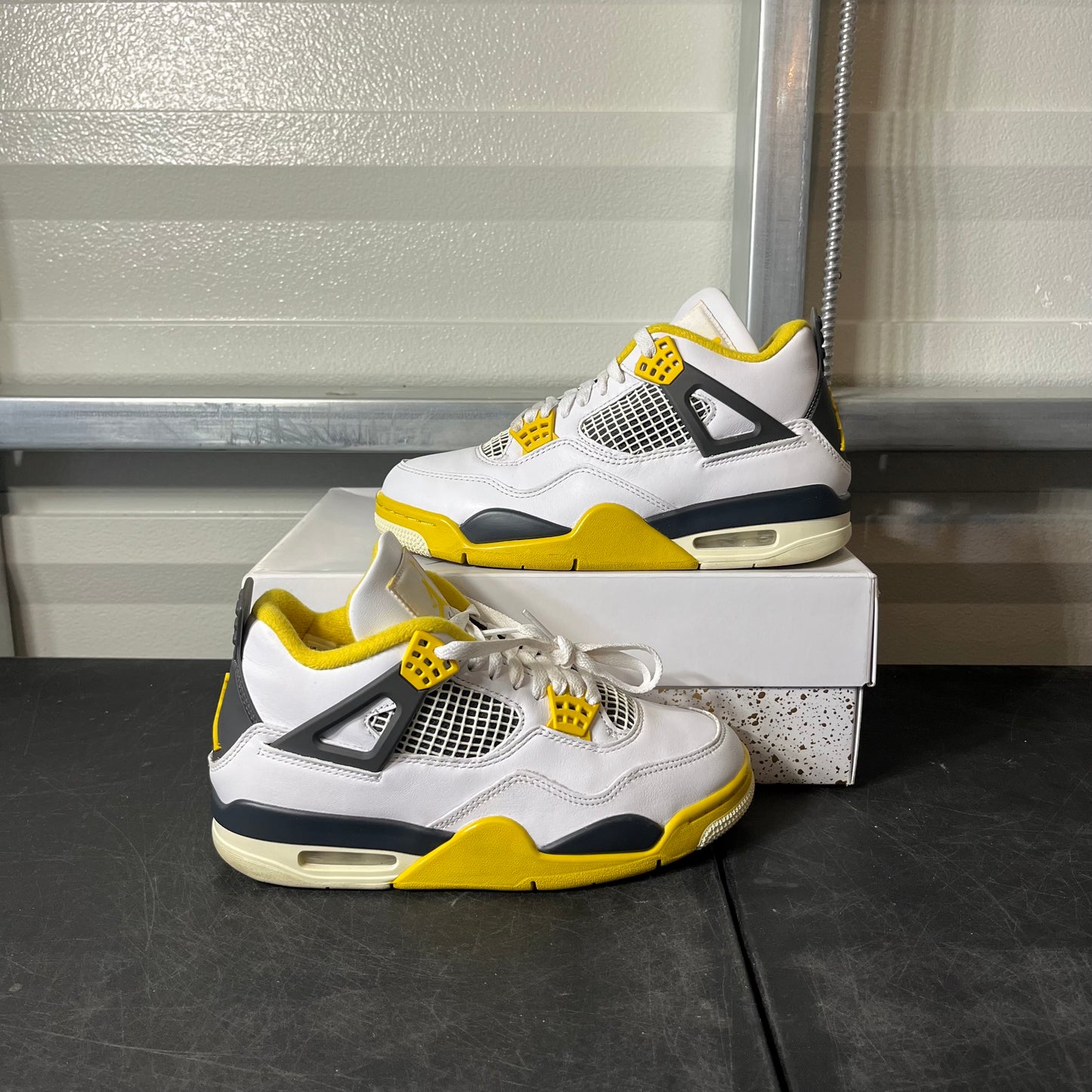Size 7W - AJ 4 Sulfur
