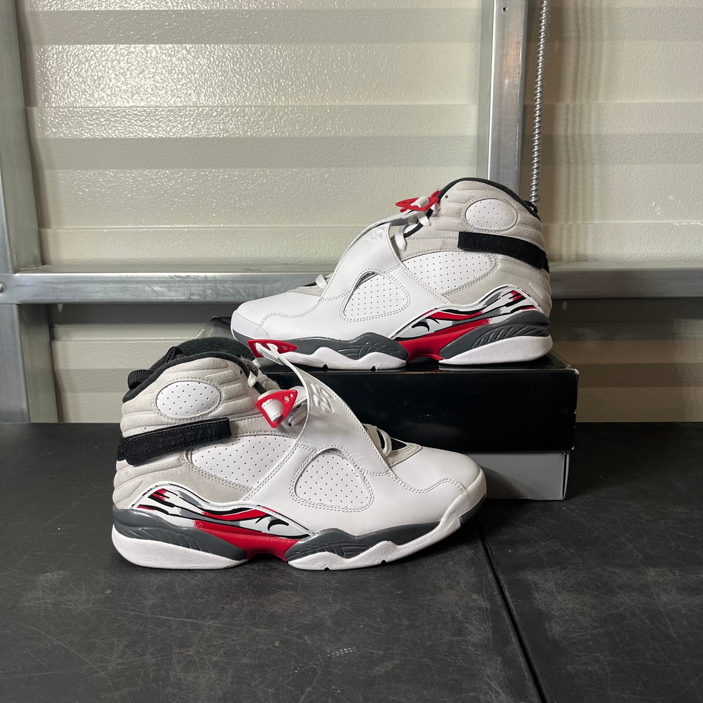 Size 10.5 - AJ 8 Bugs Bunny