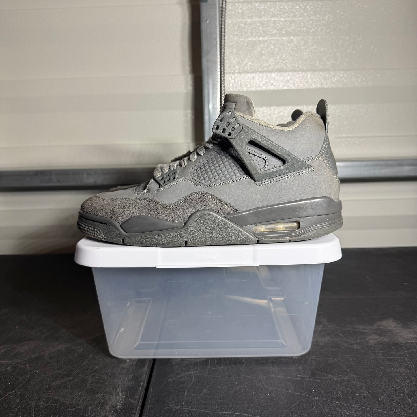 Size 8.5 - AJ 4 Wet Cement