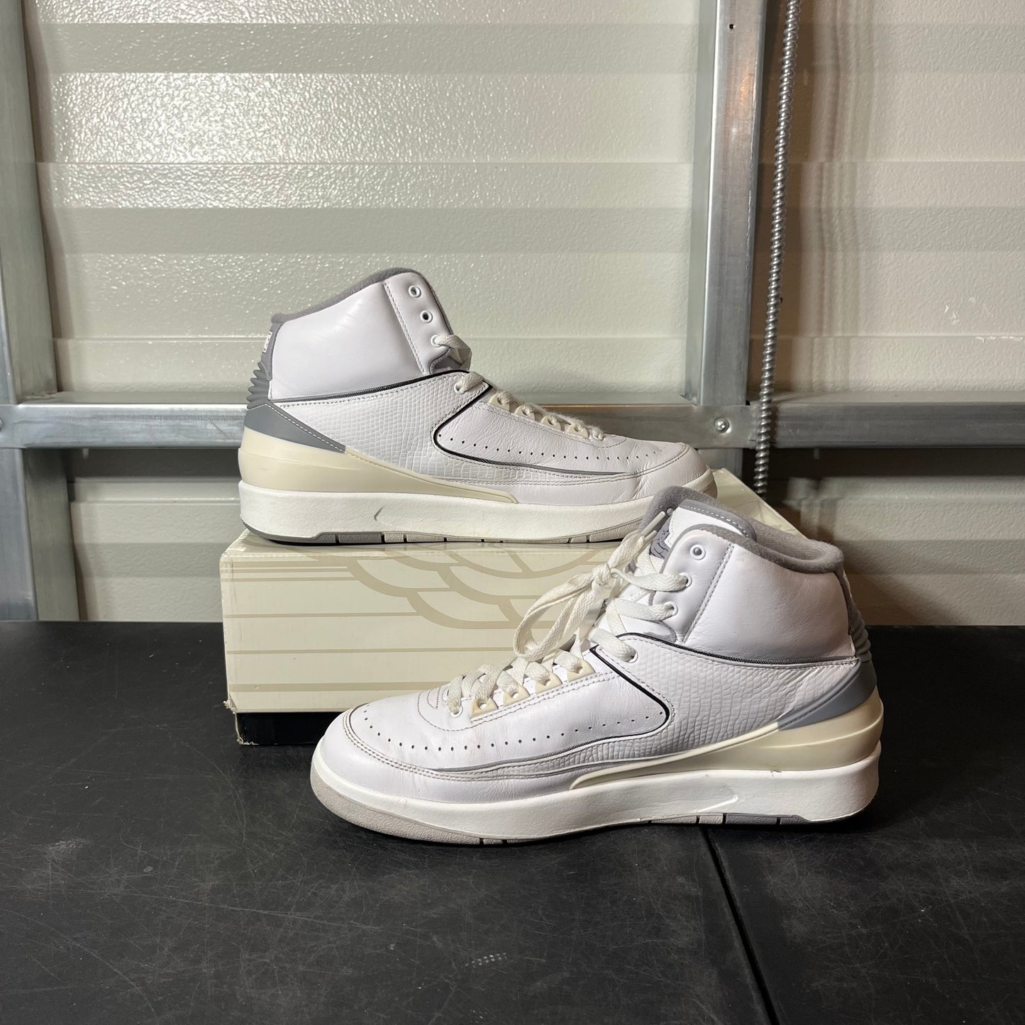Size 11 - AJ 2 Cement Grey