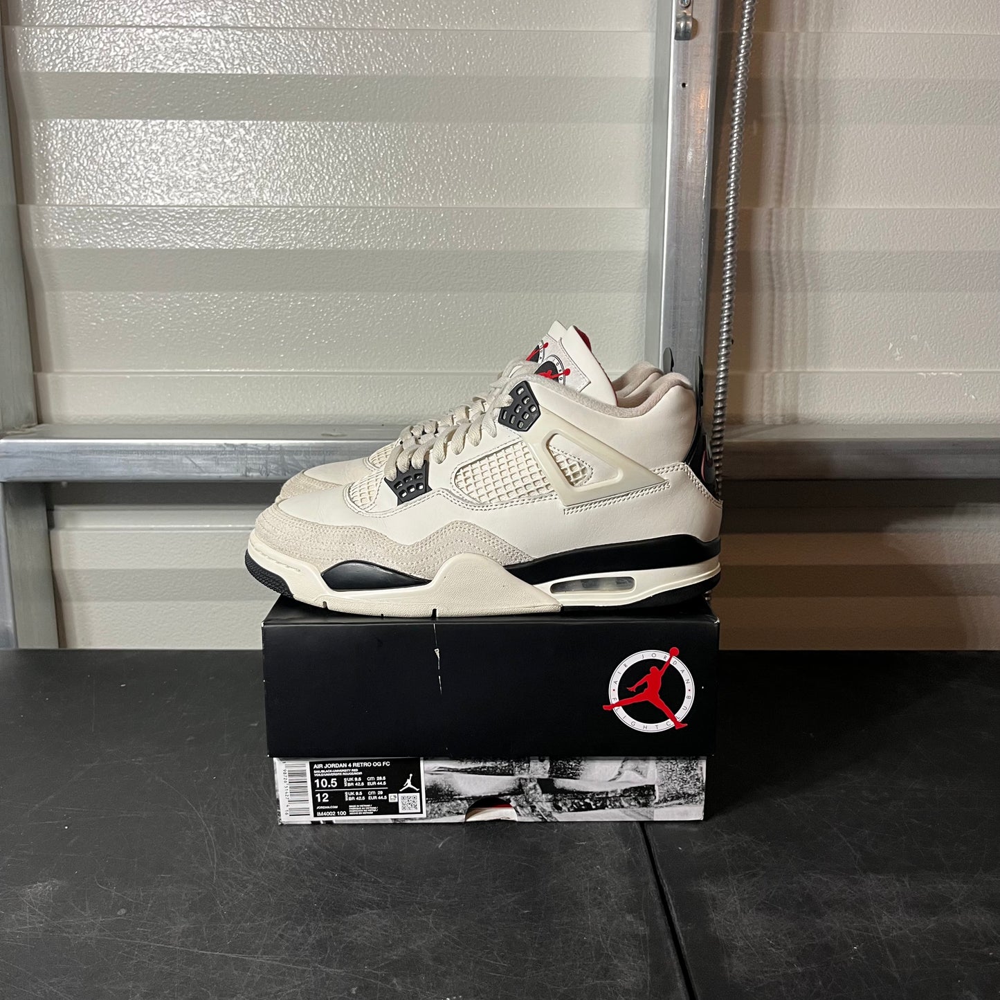 Size 10.5 - AJ 4 Flight Club