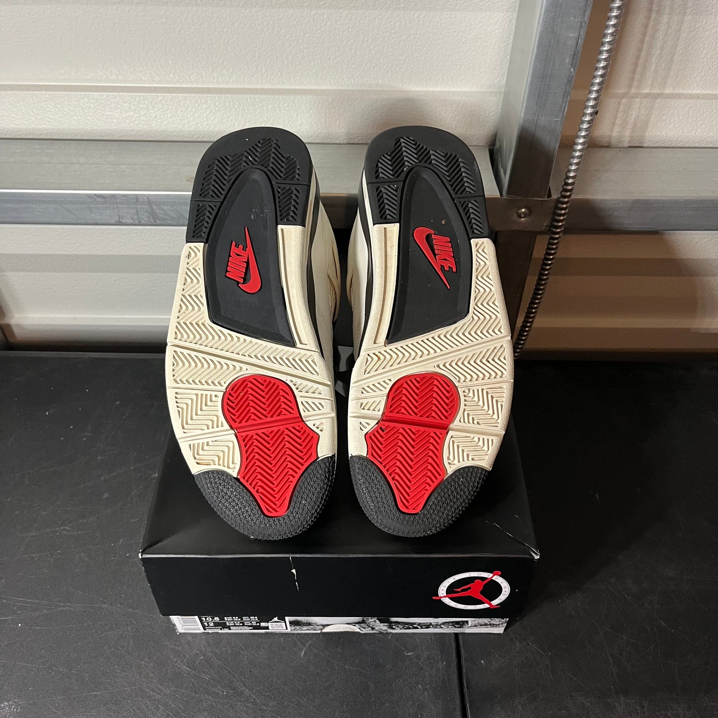 Size 10.5 - AJ 4 Flight Club